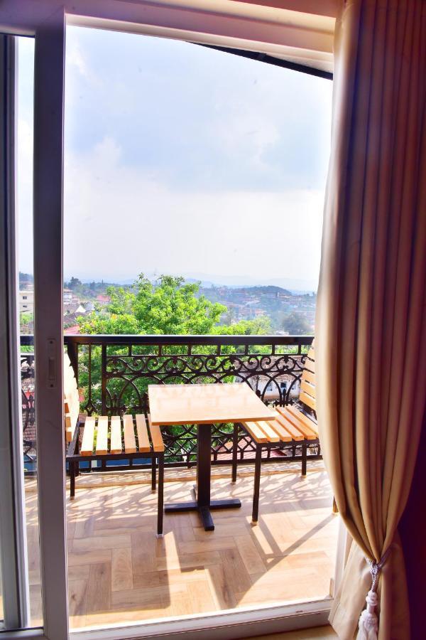 Hotel Coorg Palace 마디케리 외부 사진